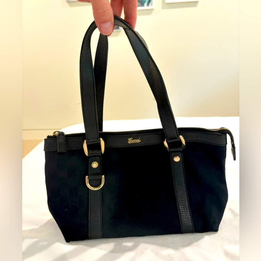 Gucci small D bag